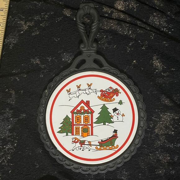 Cast Iron Christmas Tile Trivet Scenery Cooling Santa Reindeer Vintage Hanging - Picture 2 of 10